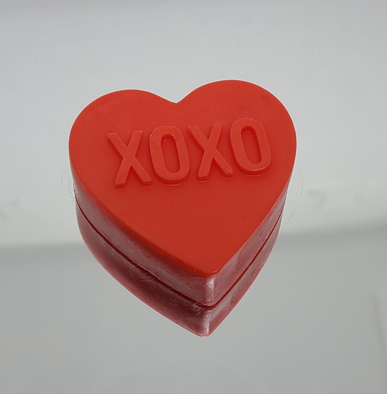 'XOXO' Heart Melt - Red